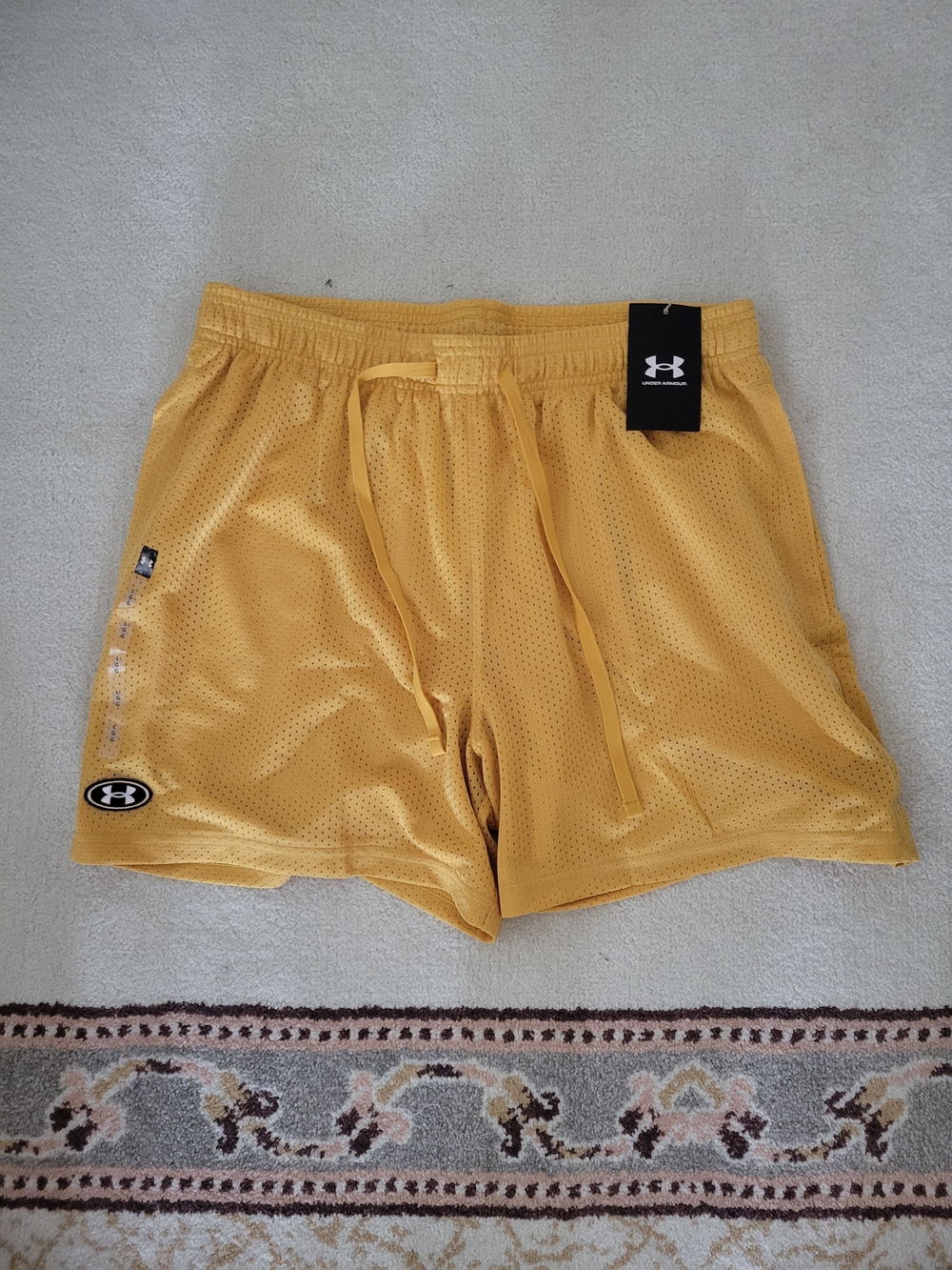 Under Armour Men’s Yellowish Mesh Athletic Shorts NEW With Tags